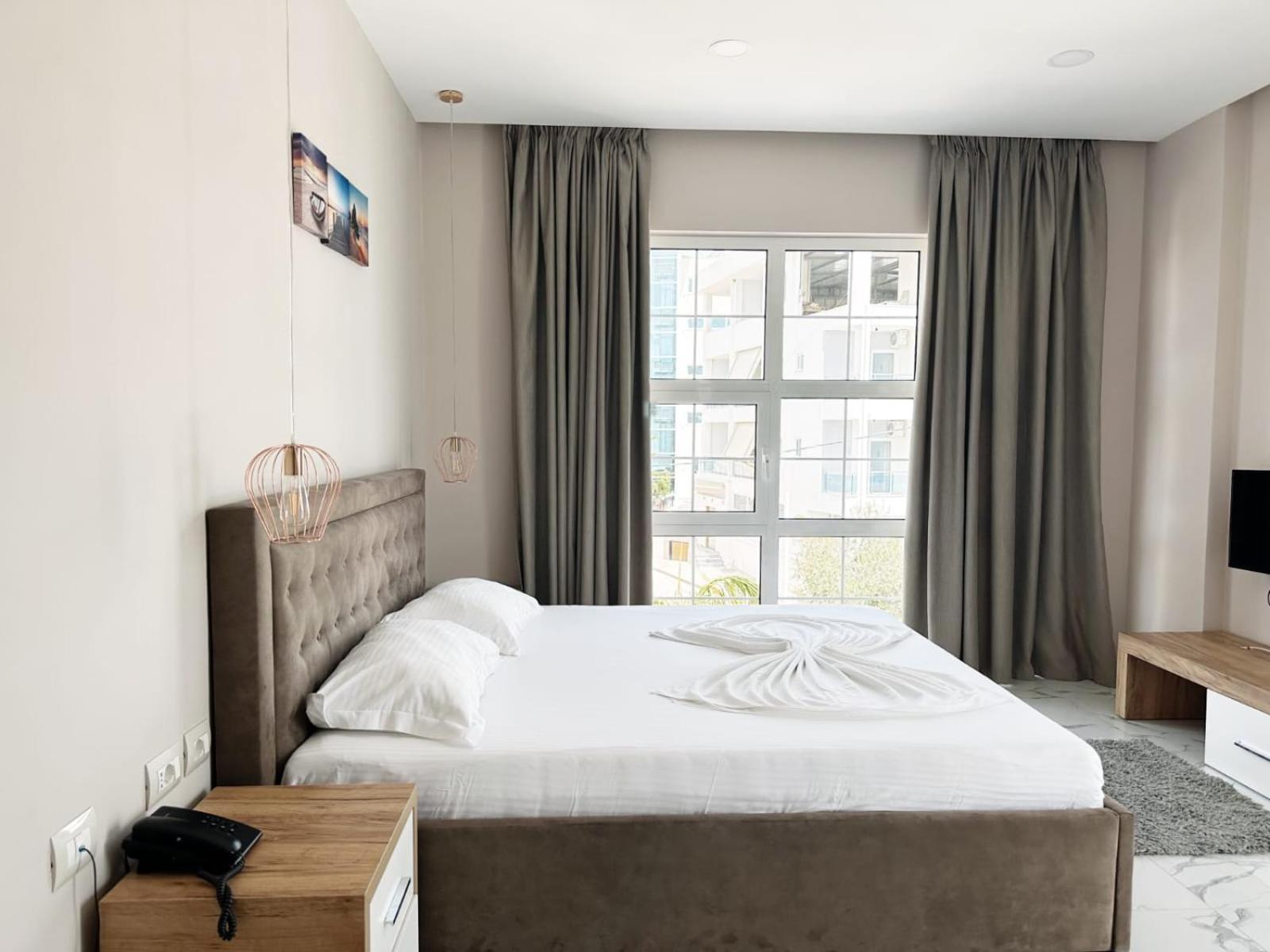 Hotel Ioni-An คซามิล ภายนอก รูปภาพ
