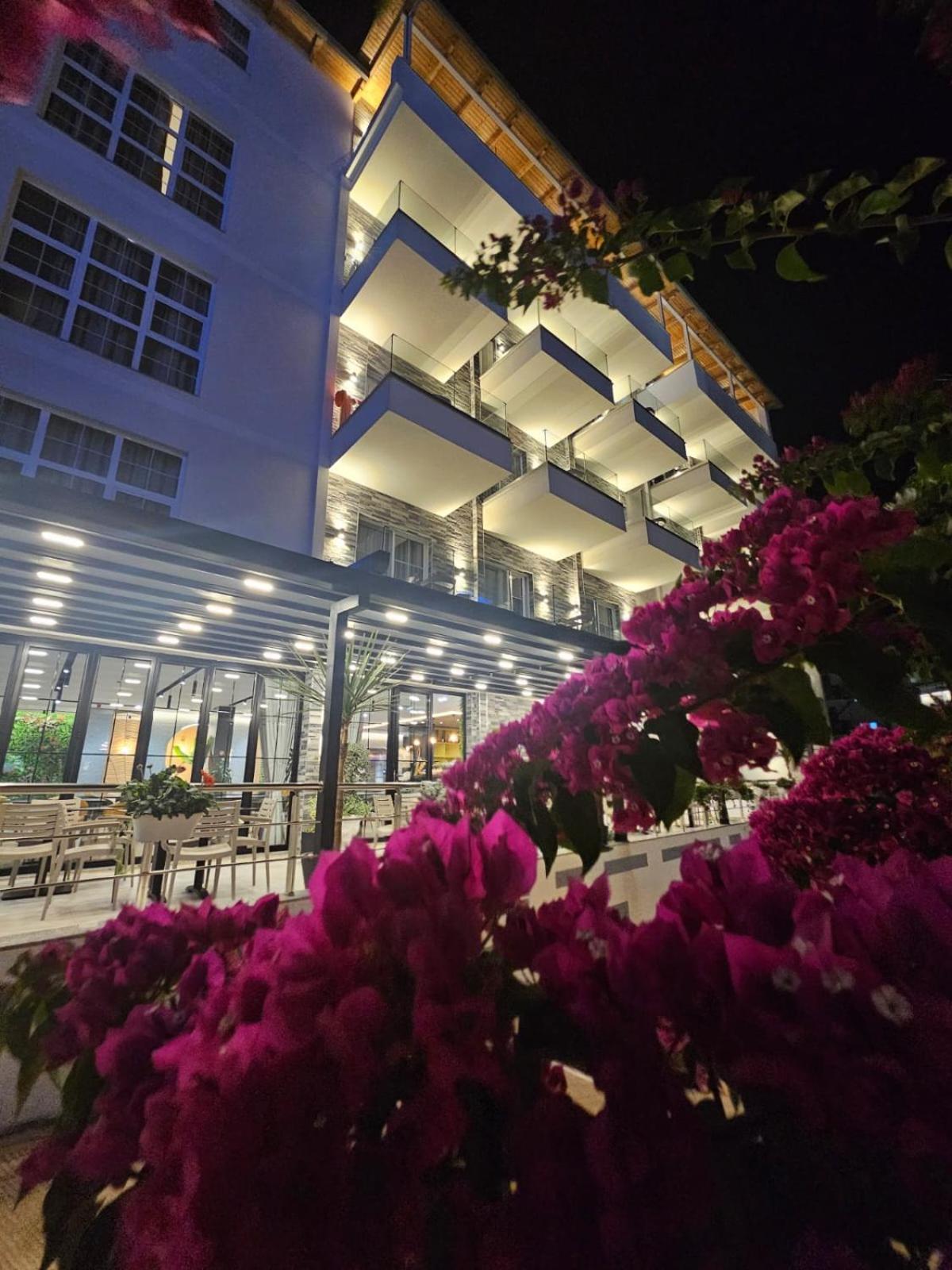 Hotel Ioni-An คซามิล ภายนอก รูปภาพ