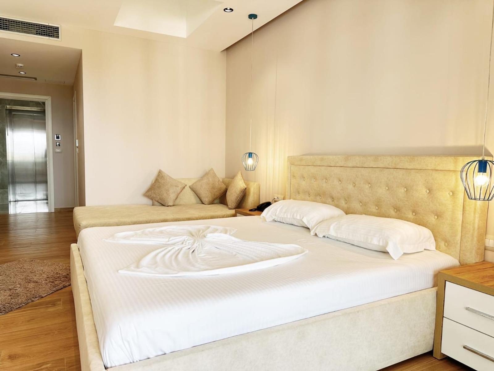 Hotel Ioni-An คซามิล ภายนอก รูปภาพ