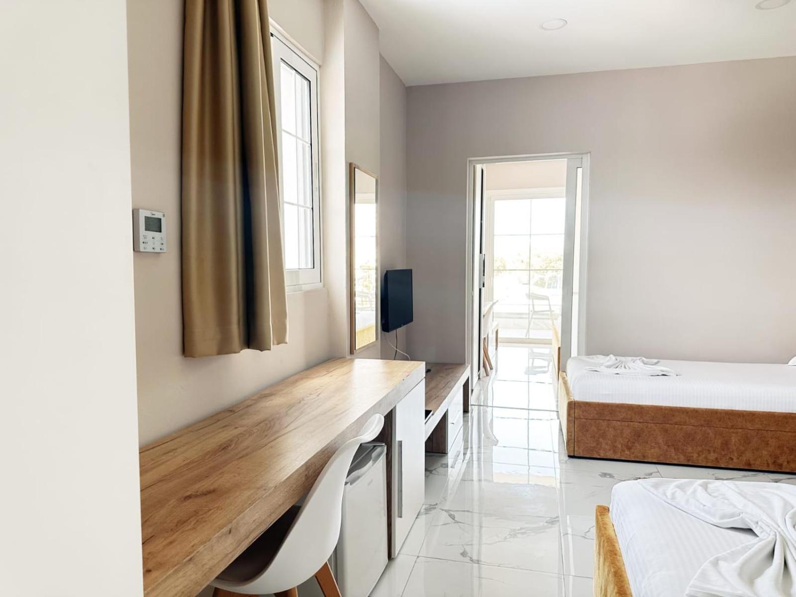 Hotel Ioni-An คซามิล ภายนอก รูปภาพ
