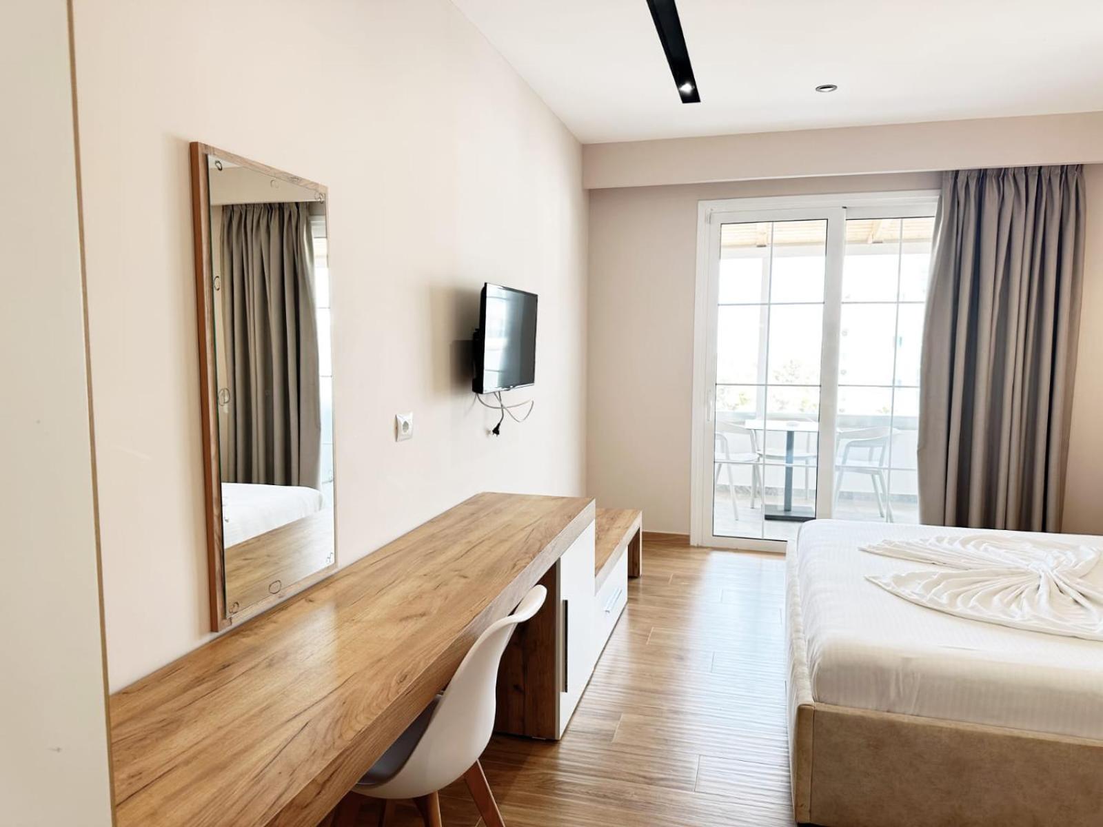 Hotel Ioni-An คซามิล ภายนอก รูปภาพ